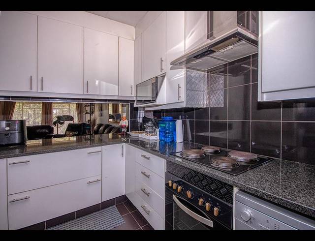 3 BEDROOM TOWNHOUSE FOR SALE IN NEW REDRUTH